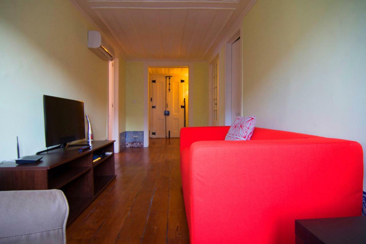 Apartment Baixa/Chiado View Castle Lisbon Bagian luar foto