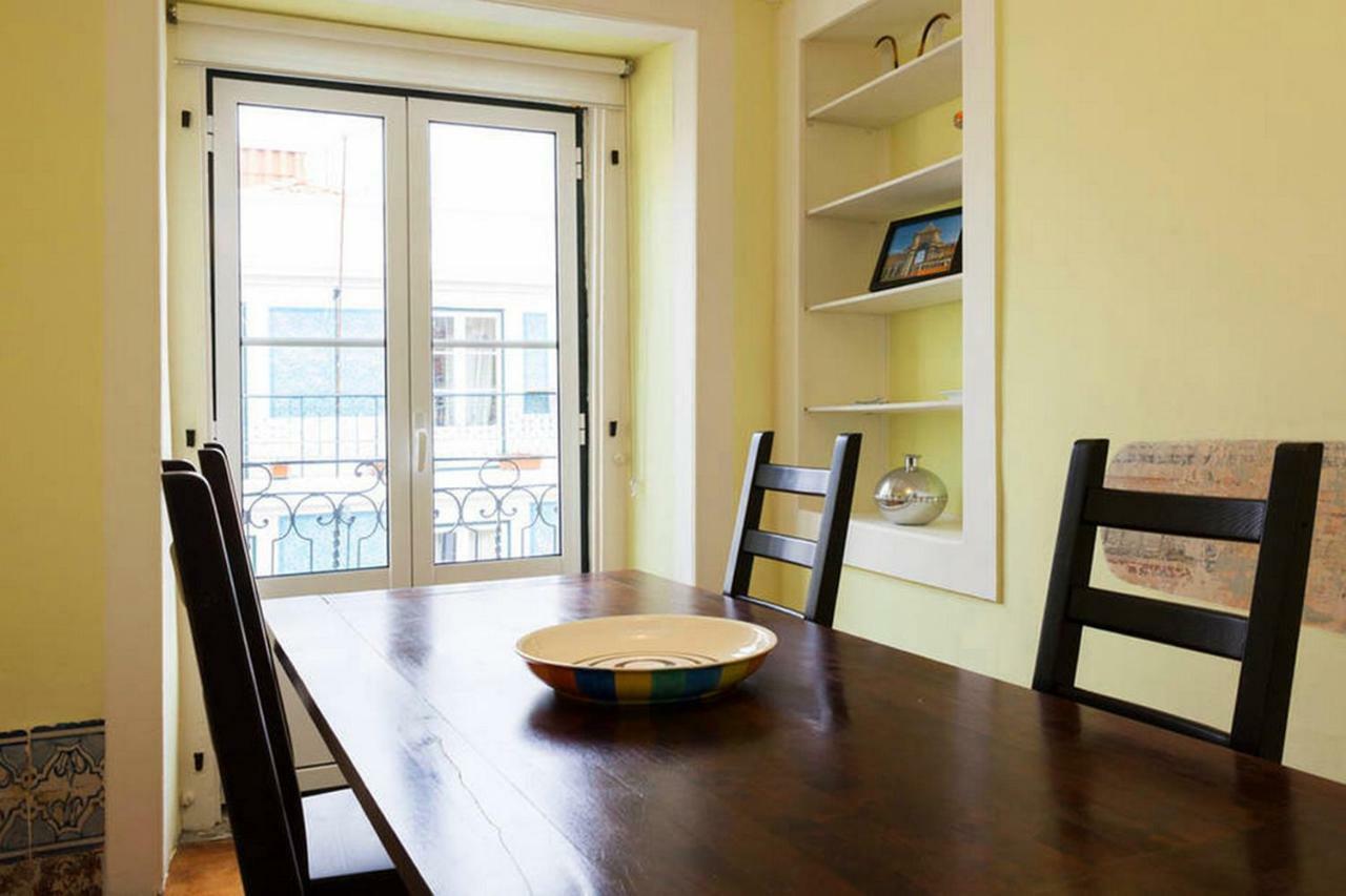 Apartment Baixa/Chiado View Castle Lisbon Bagian luar foto